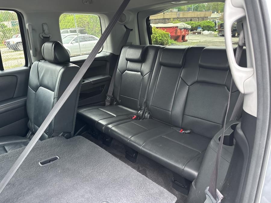 2010 Honda Pilot 4WD 4dr EX-L w/RES, available for sale in Milford, Connecticut | Dealertown Auto Wholesalers. Milford, Connecticut 2010 Honda Pilot 4WD 4dr EX-L w/RES, available for sale in Milford, Connecticut | Dealertown Auto Wholesalers. Milford, Connecticut
