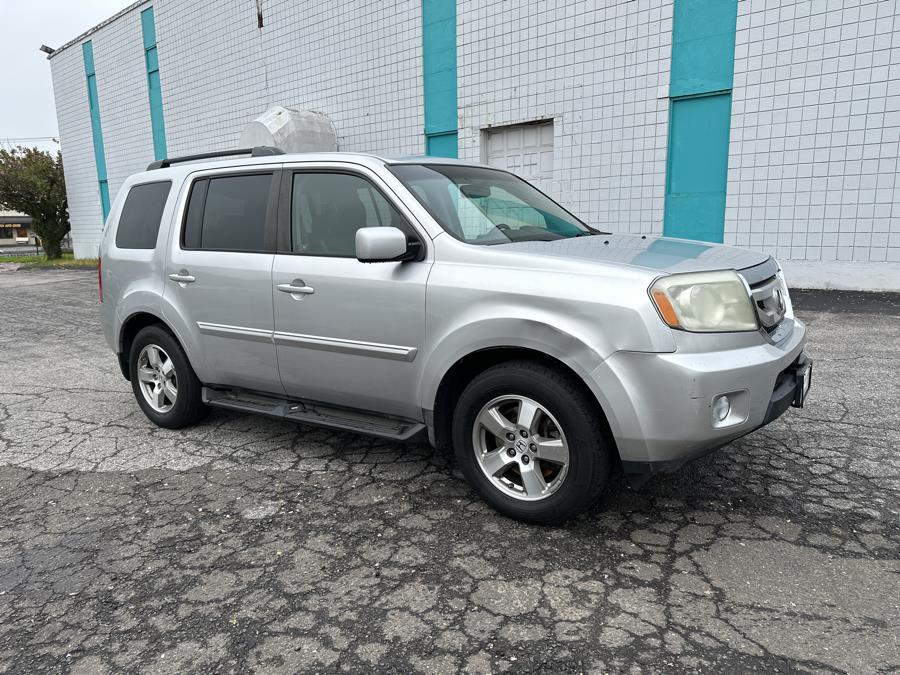 2010 Honda Pilot 4WD 4dr EX-L w/RES, available for sale in Milford, Connecticut | Dealertown Auto Wholesalers. Milford, Connecticut 2010 Honda Pilot 4WD 4dr EX-L w/RES, available for sale in Milford, Connecticut | Dealertown Auto Wholesalers. Milford, Connecticut