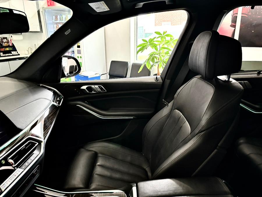2019 BMW X5 xDrive40i Sports Activity Vehicle, available for sale in Franklin Square, New York | Luxury Motor Club. Franklin Square, New York 2019 BMW X5 xDrive40i Sports Activity Vehicle, available for sale in Franklin Square, New York | Luxury Motor Club. Franklin Square, New York