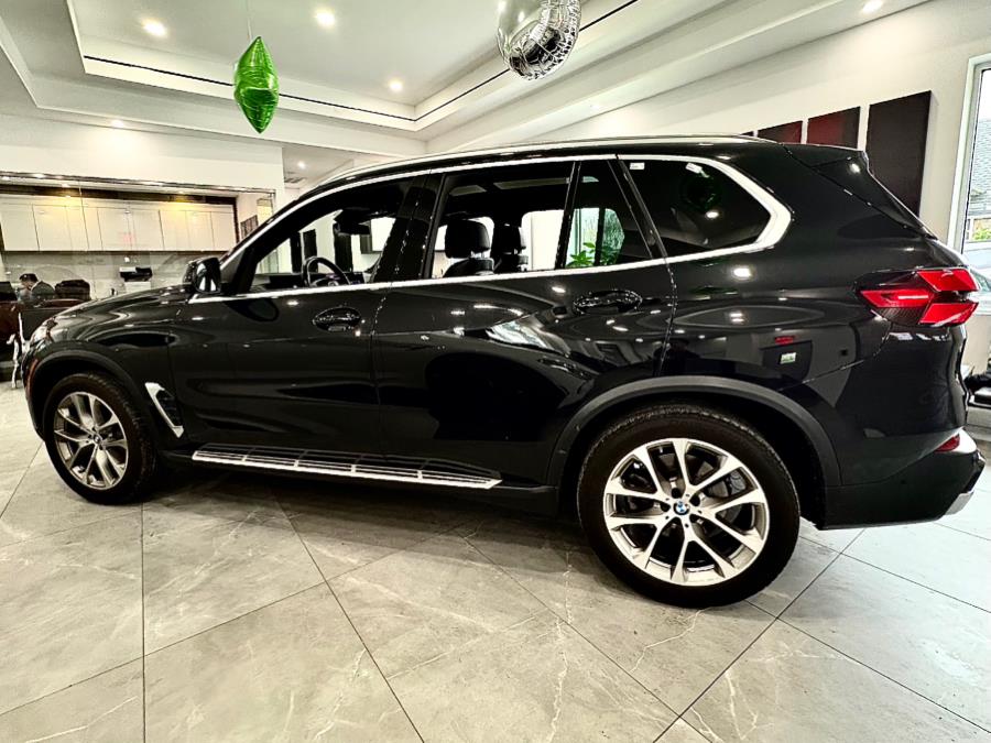 2024 BMW X5 xDrive40i Sports Activity Vehicle, available for sale in Franklin Square, New York | Luxury Motor Club. Franklin Square, New York 2024 BMW X5 xDrive40i Sports Activity Vehicle, available for sale in Franklin Square, New York | Luxury Motor Club. Franklin Square, New York