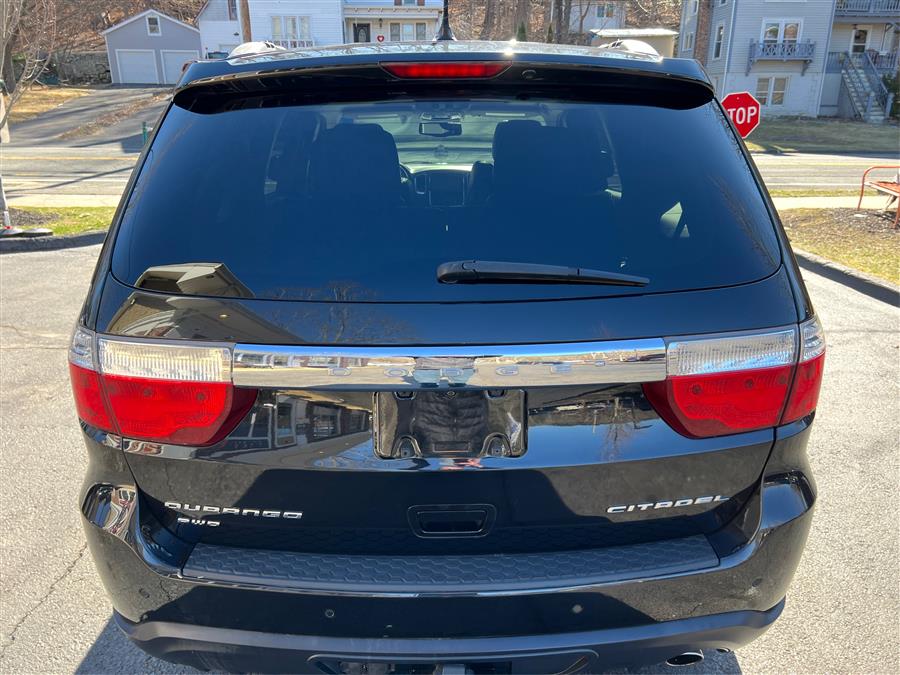 2012 Dodge Durango AWD 4dr Citadel, available for sale in Canton, Connecticut | Lava Motors. Canton, Connecticut 2012 Dodge Durango AWD 4dr Citadel, available for sale in Canton, Connecticut | Lava Motors. Canton, Connecticut