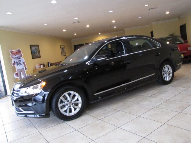 Used 2016 Volkswagen Passat in Placentia, California | Auto Network Group Inc. Placentia, California