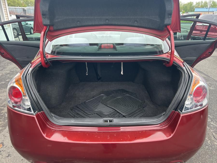 2010 Nissan Altima 4dr Sdn I4 CVT 2.5 SL, available for sale in South Windsor , Connecticut | Ful-line Auto LLC. South Windsor , Connecticut 2010 Nissan Altima 4dr Sdn I4 CVT 2.5 SL, available for sale in South Windsor , Connecticut | Ful-line Auto LLC. South Windsor , Connecticut
