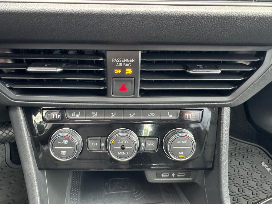 2021 Volkswagen Jetta SEL Auto, available for sale in Newark, New Jersey | Champion Auto Sales. Newark, New Jersey 2021 Volkswagen Jetta SEL Auto, available for sale in Newark, New Jersey | Champion Auto Sales. Newark, New Jersey