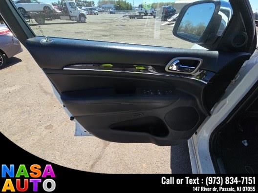 2015 Jeep Grand Cherokee 4WD 4dr Overland, available for sale in Passaic, New Jersey | Nasa Auto. Passaic, New Jersey 2015 Jeep Grand Cherokee 4WD 4dr Overland, available for sale in Passaic, New Jersey | Nasa Auto. Passaic, New Jersey