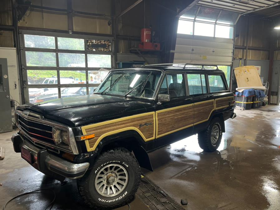 Used 1989 Jeep Grand Wagoneer in Naugatuck, Connecticut | Riverside Motorcars, LLC. Naugatuck, Connecticut