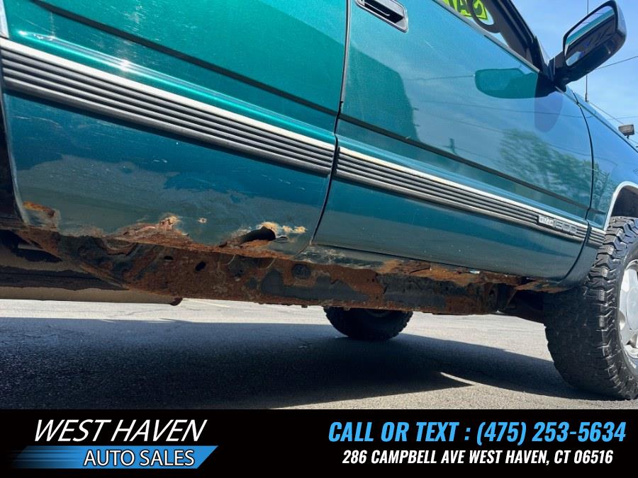 1995 GMC Yukon 1500 2dr 4WD, available for sale in West Haven, Connecticut | West Haven Auto Sales LLC. West Haven, Connecticut 1995 GMC Yukon 1500 2dr 4WD, available for sale in West Haven, Connecticut | West Haven Auto Sales LLC. West Haven, Connecticut