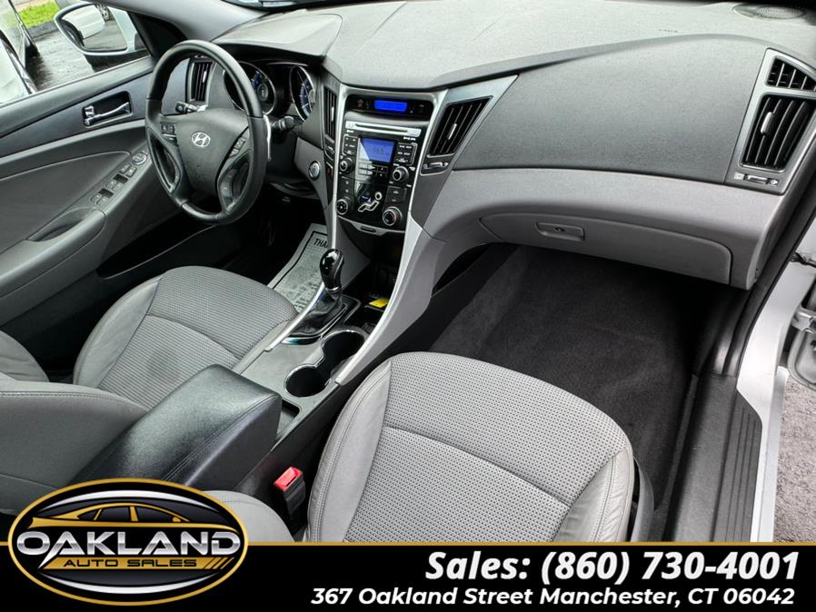 2011 Hyundai Sonata 4dr Sdn 2.4L Auto SE, available for sale in Manchester, Connecticut | Oakland Auto Sales. Manchester, Connecticut 2011 Hyundai Sonata 4dr Sdn 2.4L Auto SE, available for sale in Manchester, Connecticut | Oakland Auto Sales. Manchester, Connecticut