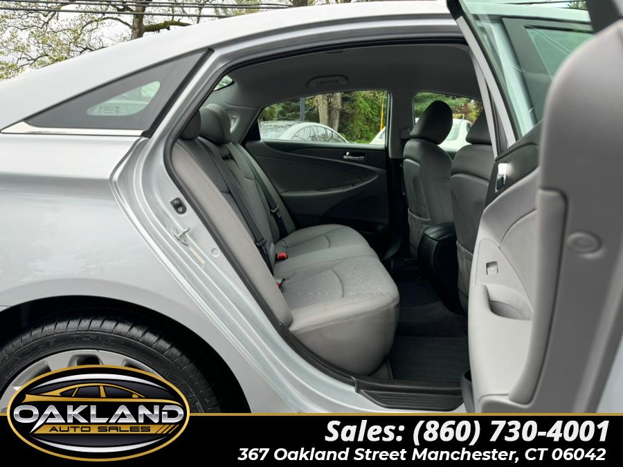 2011 Hyundai Sonata 4dr Sdn 2.4L Auto SE, available for sale in Manchester, Connecticut | Oakland Auto Sales. Manchester, Connecticut 2011 Hyundai Sonata 4dr Sdn 2.4L Auto SE, available for sale in Manchester, Connecticut | Oakland Auto Sales. Manchester, Connecticut