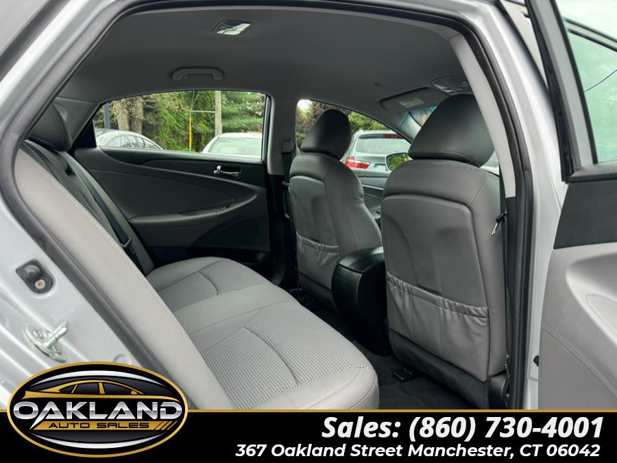 2011 Hyundai Sonata 4dr Sdn 2.4L Auto SE, available for sale in Manchester, Connecticut | Oakland Auto Sales. Manchester, Connecticut 2011 Hyundai Sonata 4dr Sdn 2.4L Auto SE, available for sale in Manchester, Connecticut | Oakland Auto Sales. Manchester, Connecticut