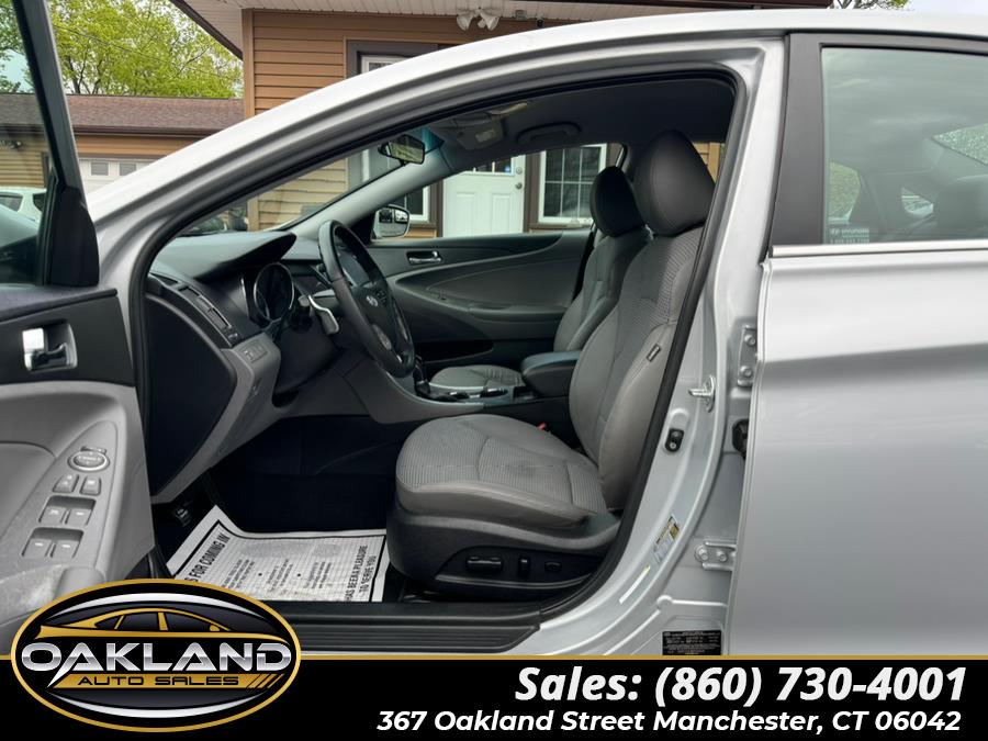 2011 Hyundai Sonata 4dr Sdn 2.4L Auto SE, available for sale in Manchester, Connecticut | Oakland Auto Sales. Manchester, Connecticut 2011 Hyundai Sonata 4dr Sdn 2.4L Auto SE, available for sale in Manchester, Connecticut | Oakland Auto Sales. Manchester, Connecticut