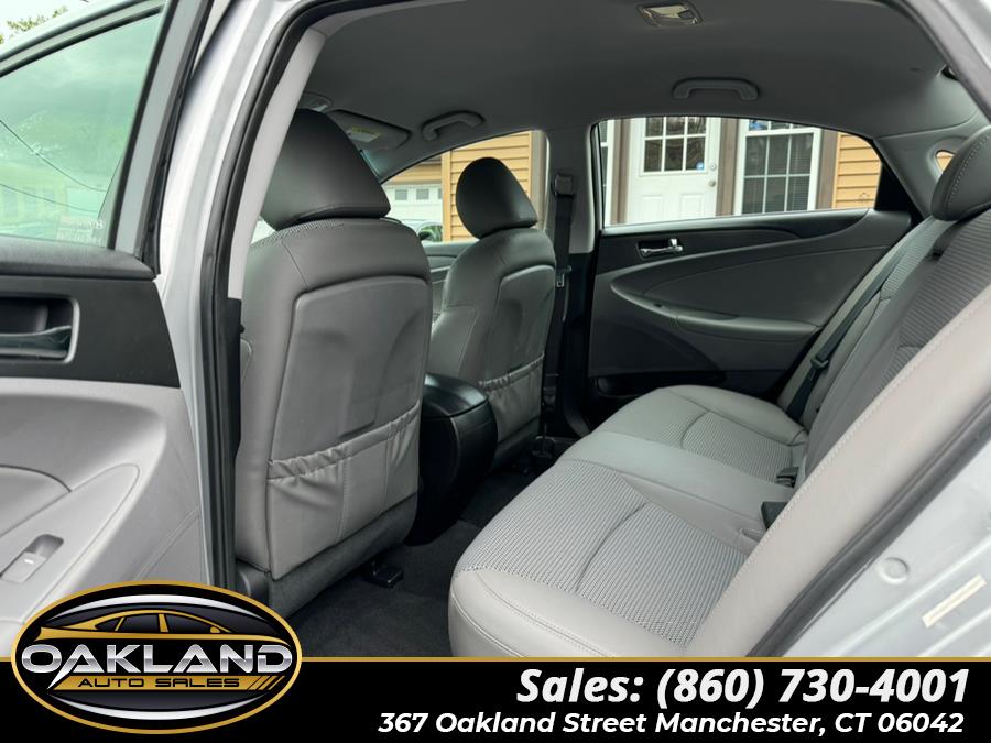 2011 Hyundai Sonata 4dr Sdn 2.4L Auto SE, available for sale in Manchester, Connecticut | Oakland Auto Sales. Manchester, Connecticut 2011 Hyundai Sonata 4dr Sdn 2.4L Auto SE, available for sale in Manchester, Connecticut | Oakland Auto Sales. Manchester, Connecticut