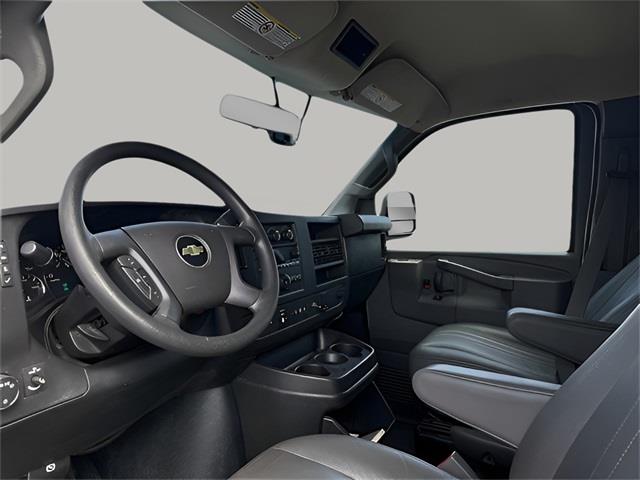 2018 Chevrolet Express 3500 LS, available for sale in Stratford, Connecticut | Wiz Leasing Inc. Stratford, Connecticut 2018 Chevrolet Express 3500 LS, available for sale in Stratford, Connecticut | Wiz Leasing Inc. Stratford, Connecticut