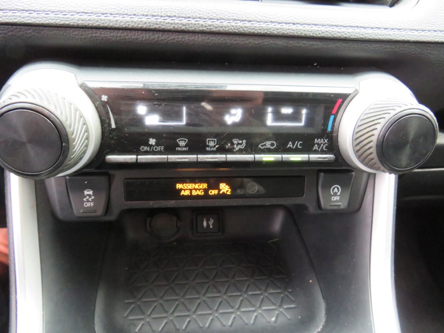 2019 Toyota RAV4 LE AWD (Natl), available for sale in Middle Village, New York | Road Masters II INC. Middle Village, New York 2019 Toyota RAV4 LE AWD (Natl), available for sale in Middle Village, New York | Road Masters II INC. Middle Village, New York