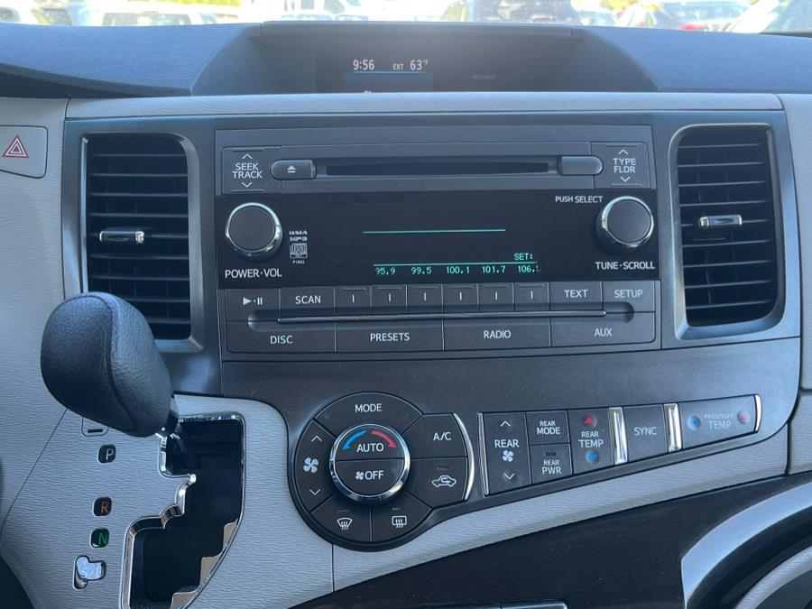 2014 Toyota Sienna 5dr 8-Pass Van V6 LE FWD (Natl) CLEAN CARFAX!!!, available for sale in Rosedale, New York | Sunrise Auto Sales. Rosedale, New York 2014 Toyota Sienna 5dr 8-Pass Van V6 LE FWD (Natl) CLEAN CARFAX!!!, available for sale in Rosedale, New York | Sunrise Auto Sales. Rosedale, New York