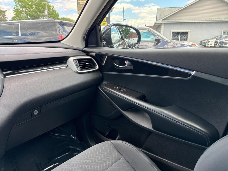 2018 Kia Sorento LX V6 AWD, available for sale in Little Ferry, New Jersey | Victoria Preowned Autos Inc. Little Ferry, New Jersey 2018 Kia Sorento LX V6 AWD, available for sale in Little Ferry, New Jersey | Victoria Preowned Autos Inc. Little Ferry, New Jersey
