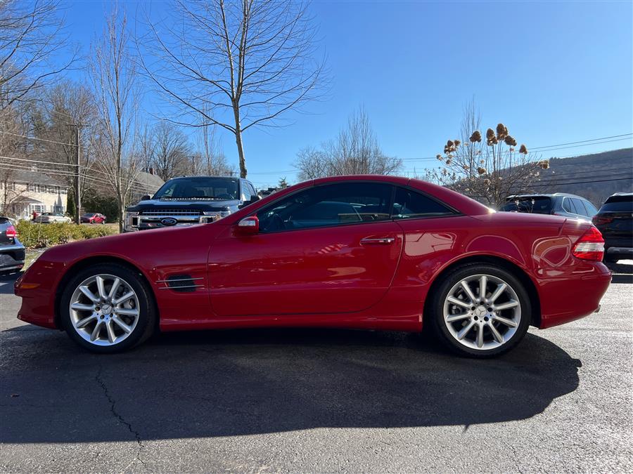 2007 Mercedes-Benz SL-Class 2dr Roadster 5.5L V8, available for sale in Canton, Connecticut | Lava Motors. Canton, Connecticut 2007 Mercedes-Benz SL-Class 2dr Roadster 5.5L V8, available for sale in Canton, Connecticut | Lava Motors. Canton, Connecticut