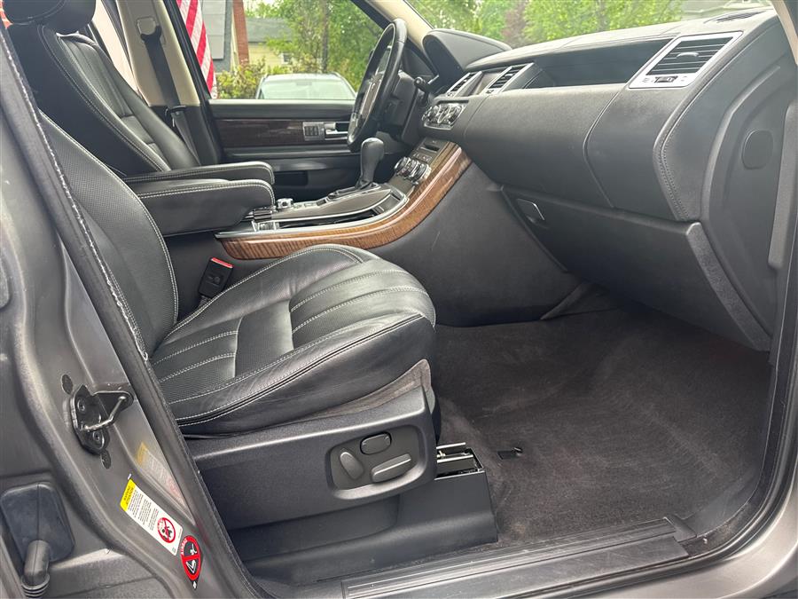 2011 Land Rover Range Rover Sport 4WD 4dr HSE LUX, available for sale in Canton, Connecticut | Lava Motors. Canton, Connecticut 2011 Land Rover Range Rover Sport 4WD 4dr HSE LUX, available for sale in Canton, Connecticut | Lava Motors. Canton, Connecticut