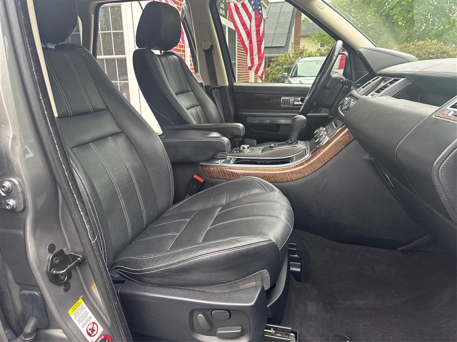 2011 Land Rover Range Rover Sport 4WD 4dr HSE LUX, available for sale in Canton, Connecticut | Lava Motors. Canton, Connecticut 2011 Land Rover Range Rover Sport 4WD 4dr HSE LUX, available for sale in Canton, Connecticut | Lava Motors. Canton, Connecticut