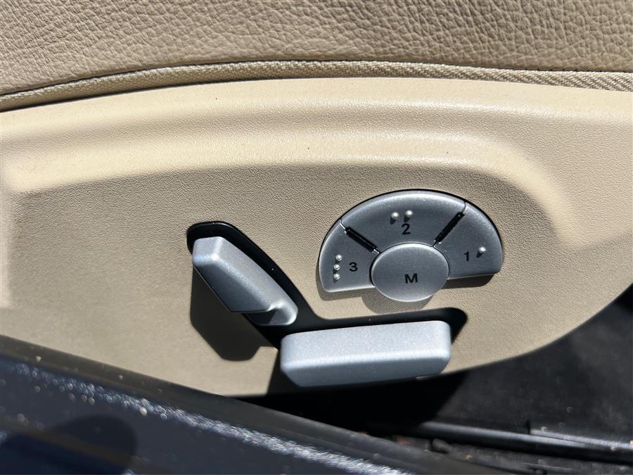 2006 Mercedes-Benz SLK-Class Roadster 3.0L, available for sale in Canton, Connecticut | Lava Motors. Canton, Connecticut 2006 Mercedes-Benz SLK-Class Roadster 3.0L, available for sale in Canton, Connecticut | Lava Motors. Canton, Connecticut