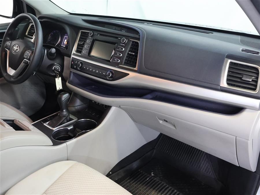 2018 Toyota Highlander LE, available for sale in Paterson, New Jersey | Fast Track Motors. Paterson, New Jersey 2018 Toyota Highlander LE, available for sale in Paterson, New Jersey | Fast Track Motors. Paterson, New Jersey