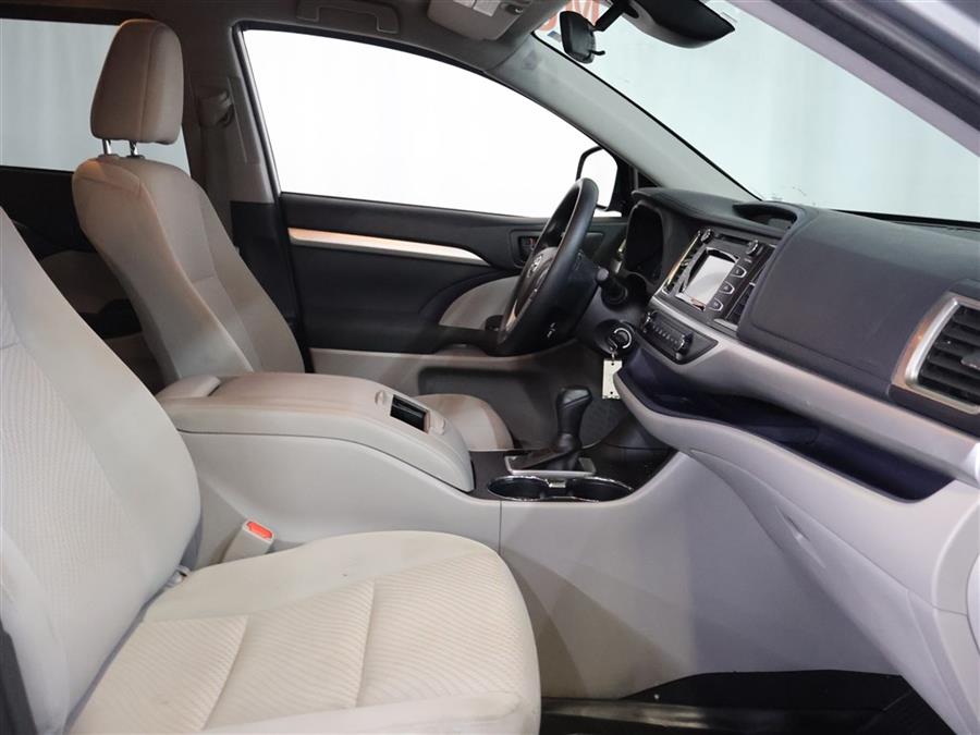 2018 Toyota Highlander LE, available for sale in Paterson, New Jersey | Fast Track Motors. Paterson, New Jersey 2018 Toyota Highlander LE, available for sale in Paterson, New Jersey | Fast Track Motors. Paterson, New Jersey