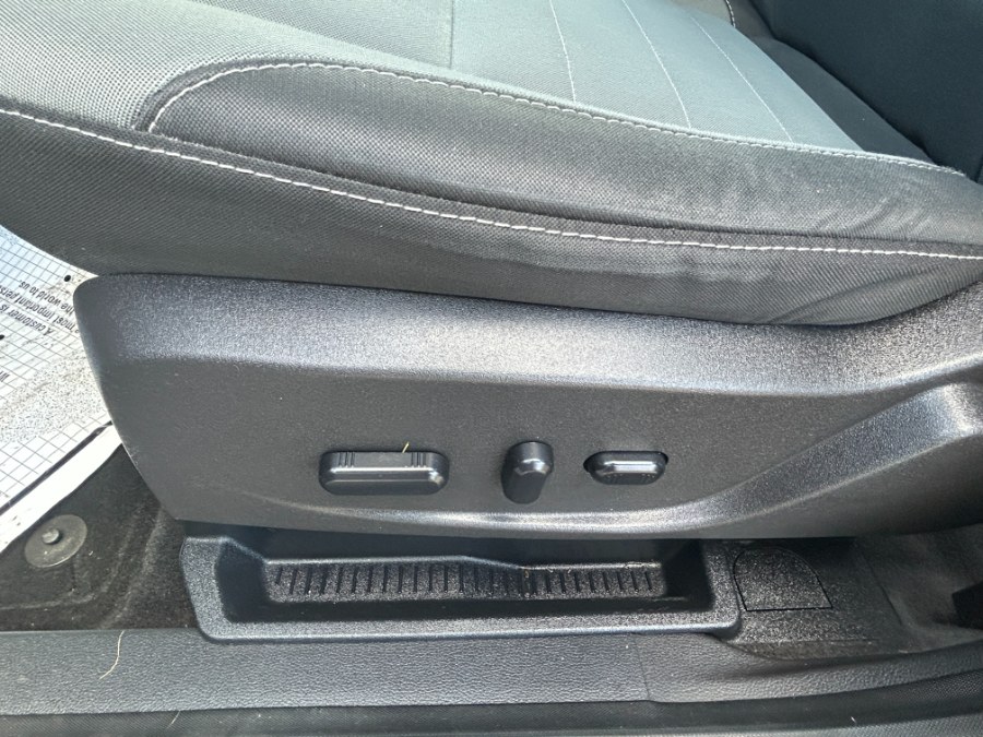 2015 Ford Escape 4WD 4dr SE, available for sale in West Babylon, New York | New Gen Auto Group. West Babylon, New York 2015 Ford Escape 4WD 4dr SE, available for sale in West Babylon, New York | New Gen Auto Group. West Babylon, New York