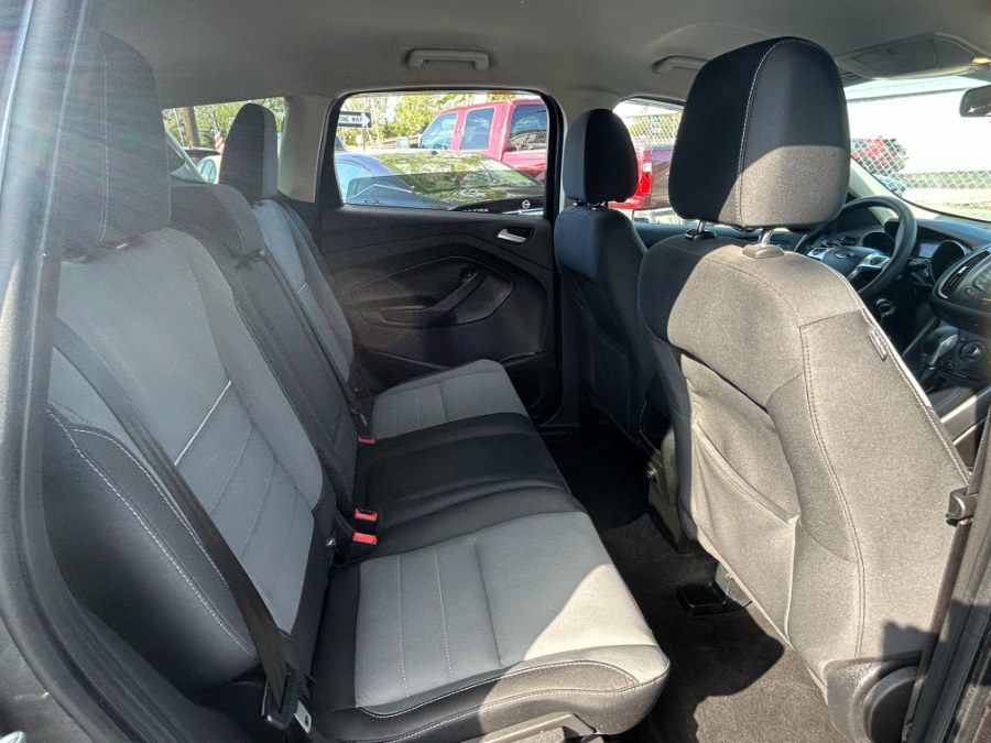 2015 Ford Escape 4WD 4dr SE, available for sale in West Babylon, New York | New Gen Auto Group. West Babylon, New York 2015 Ford Escape 4WD 4dr SE, available for sale in West Babylon, New York | New Gen Auto Group. West Babylon, New York