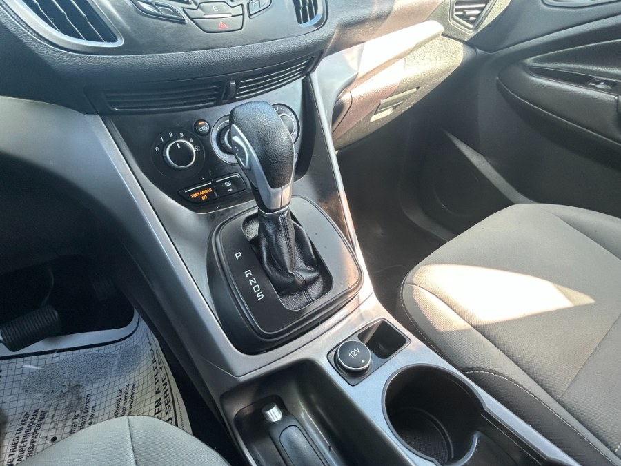 2015 Ford Escape 4WD 4dr SE, available for sale in West Babylon, New York | New Gen Auto Group. West Babylon, New York 2015 Ford Escape 4WD 4dr SE, available for sale in West Babylon, New York | New Gen Auto Group. West Babylon, New York