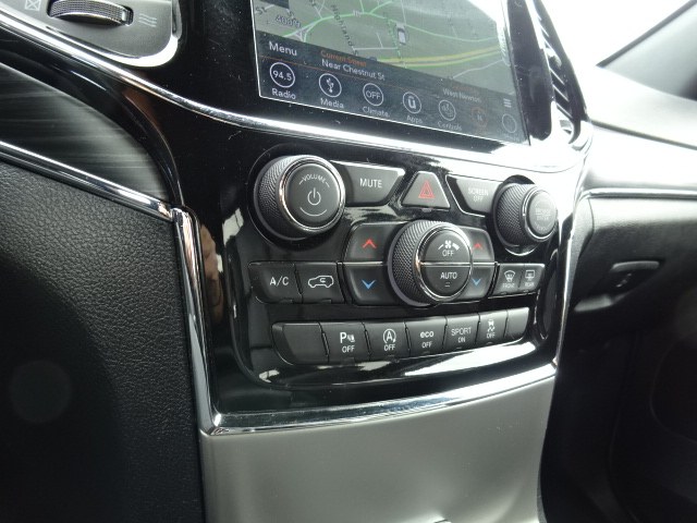 2019 Jeep Grand Cherokee Limited 4x4, available for sale in Newton, Massachusetts | Jacob Auto Sales. Newton, Massachusetts 2019 Jeep Grand Cherokee Limited 4x4, available for sale in Newton, Massachusetts | Jacob Auto Sales. Newton, Massachusetts