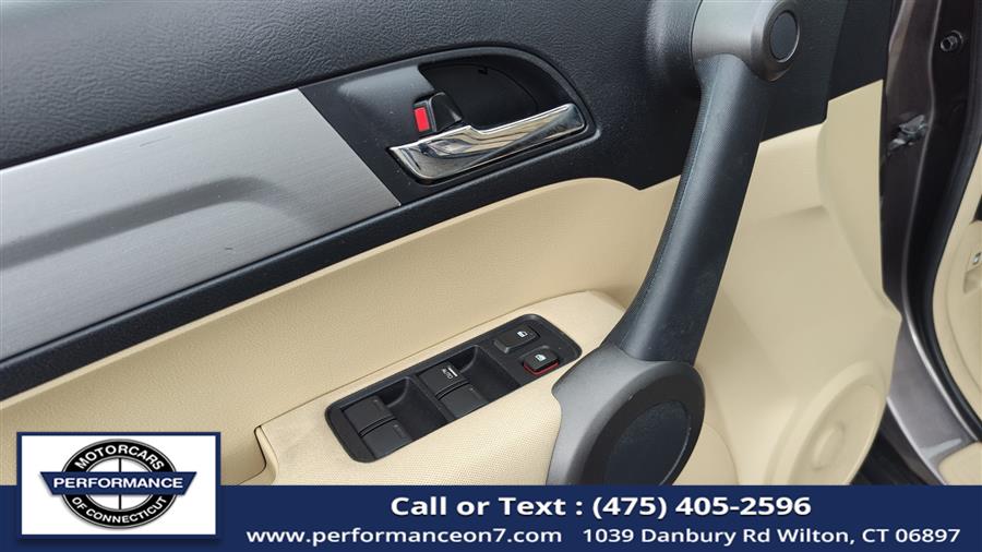 2011 Honda CR-V 4WD 5dr LX, available for sale in Wilton, Connecticut | Performance Motor Cars Of Connecticut LLC. Wilton, Connecticut 2011 Honda CR-V 4WD 5dr LX, available for sale in Wilton, Connecticut | Performance Motor Cars Of Connecticut LLC. Wilton, Connecticut
