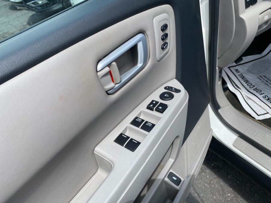 2013 Honda Pilot 4WD 4dr Touring w/RES & Navi, available for sale in Paterson, New Jersey | DZ Automall. Paterson, New Jersey 2013 Honda Pilot 4WD 4dr Touring w/RES & Navi, available for sale in Paterson, New Jersey | DZ Automall. Paterson, New Jersey