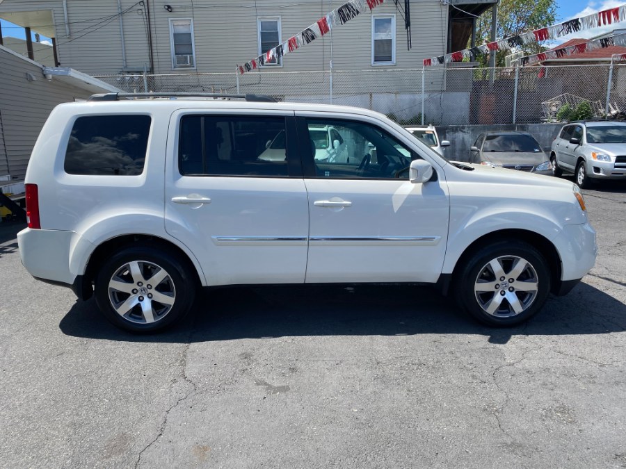2013 Honda Pilot 4WD 4dr Touring w/RES & Navi, available for sale in Paterson, New Jersey | DZ Automall. Paterson, New Jersey 2013 Honda Pilot 4WD 4dr Touring w/RES & Navi, available for sale in Paterson, New Jersey | DZ Automall. Paterson, New Jersey