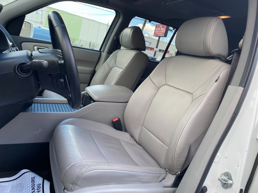 2013 Honda Pilot 4WD 4dr Touring w/RES & Navi, available for sale in Paterson, New Jersey | DZ Automall. Paterson, New Jersey 2013 Honda Pilot 4WD 4dr Touring w/RES & Navi, available for sale in Paterson, New Jersey | DZ Automall. Paterson, New Jersey