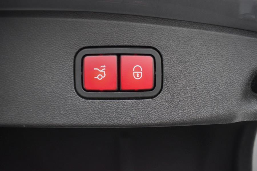 2014 Mercedes-Benz E-Class 4dr Sdn E350 Luxury 4MATIC, available for sale in Little Ferry , New Jersey | Milan Motors. Little Ferry , New Jersey 2014 Mercedes-Benz E-Class 4dr Sdn E350 Luxury 4MATIC, available for sale in Little Ferry , New Jersey | Milan Motors. Little Ferry , New Jersey
