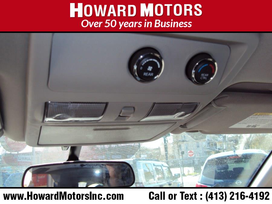 2010 Nissan Pathfinder 4WD 4dr V6 SE, available for sale in Springfield, Massachusetts | Howard Motors. Springfield, Massachusetts 2010 Nissan Pathfinder 4WD 4dr V6 SE, available for sale in Springfield, Massachusetts | Howard Motors. Springfield, Massachusetts