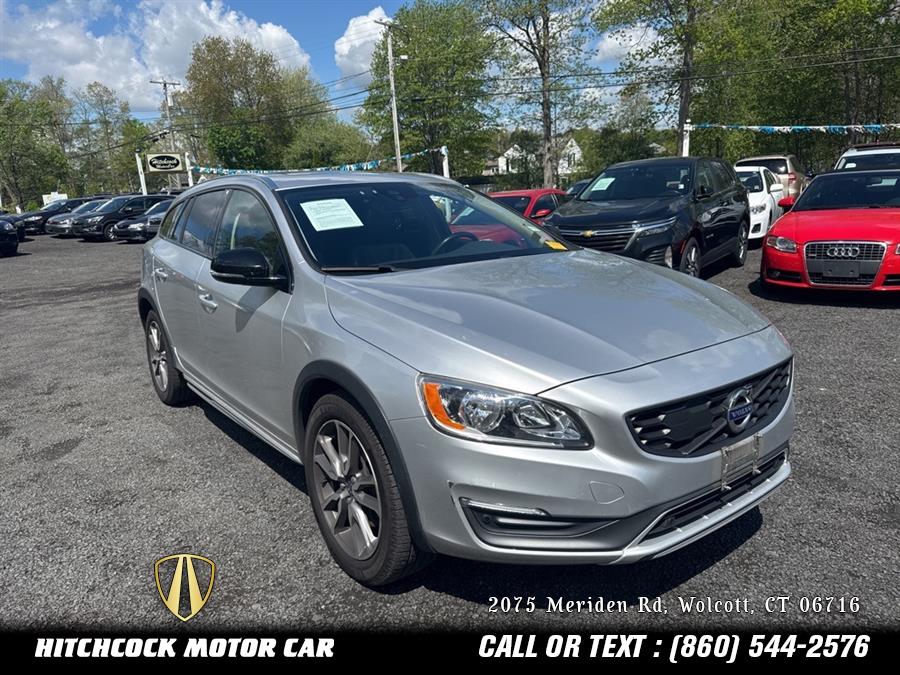 Used 2015 Volvo V60 Cross Country in Wolcott, Connecticut | Hitchcock Motor Car. Wolcott, Connecticut