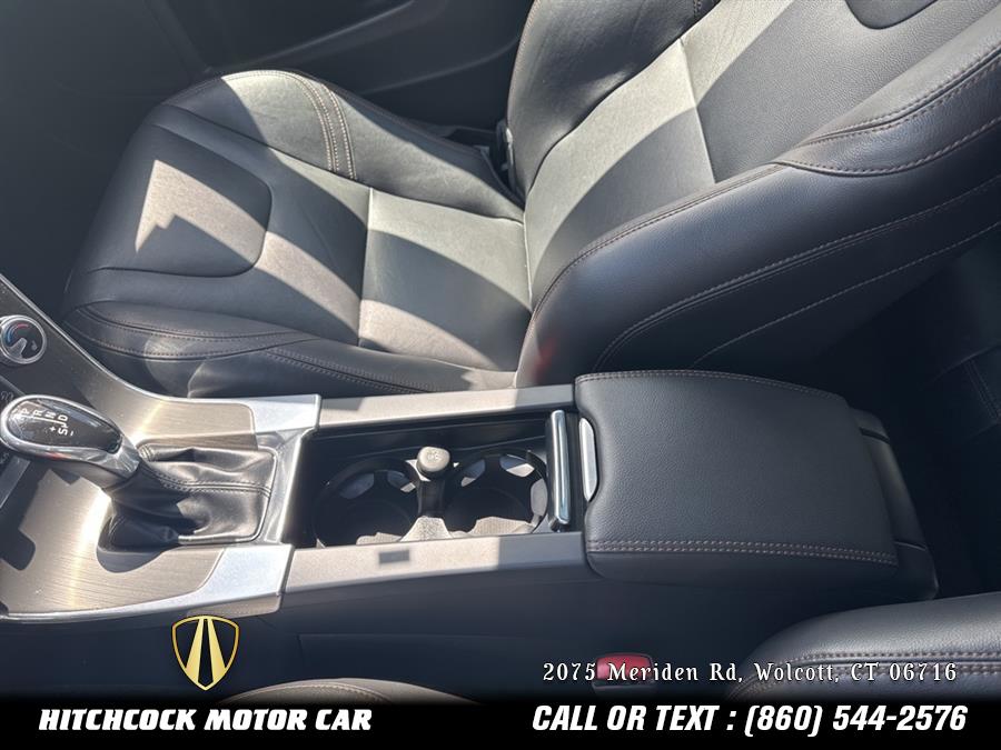 2015 Volvo V60 Cross Country T5, available for sale in Wolcott, Connecticut | Hitchcock Motor Car. Wolcott, Connecticut 2015 Volvo V60 Cross Country T5, available for sale in Wolcott, Connecticut | Hitchcock Motor Car. Wolcott, Connecticut