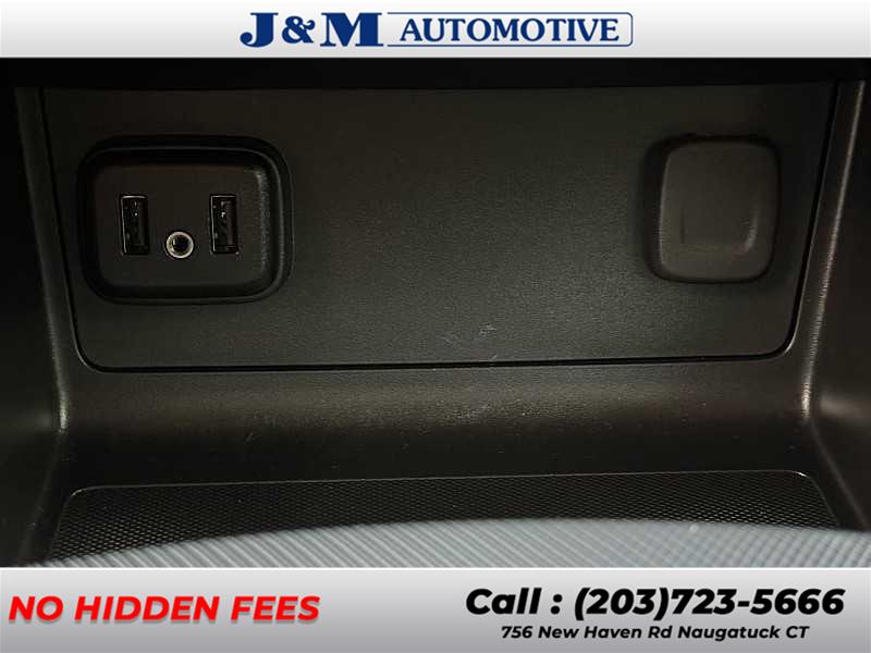 2022 Chevrolet Colorado 4WD Z71, available for sale in Naugatuck, Connecticut | J&M Automotive Sls&Svc LLC. Naugatuck, Connecticut 2022 Chevrolet Colorado 4WD Z71, available for sale in Naugatuck, Connecticut | J&M Automotive Sls&Svc LLC. Naugatuck, Connecticut