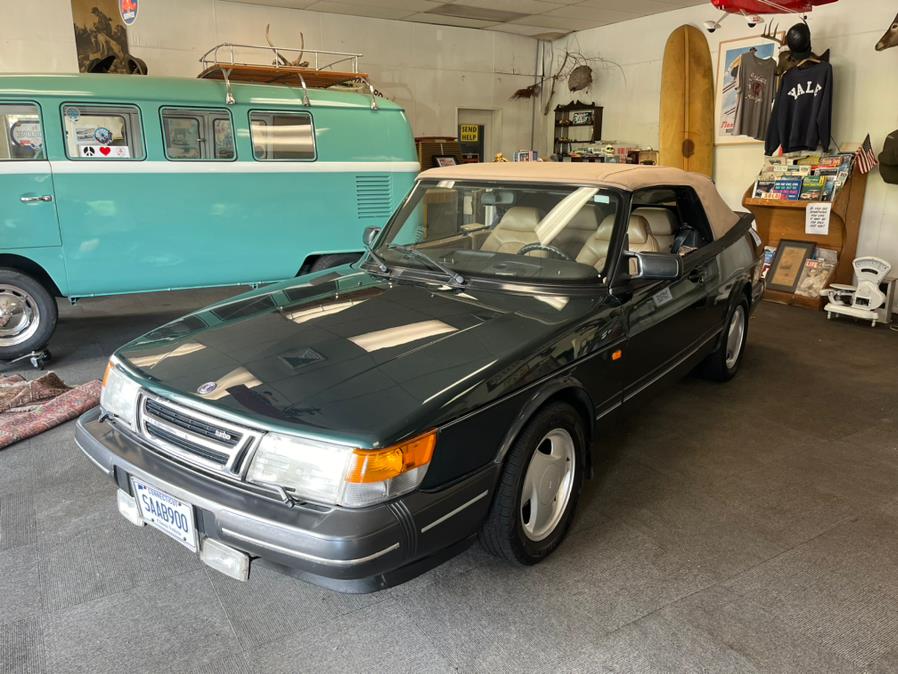 Used 1993 Saab 900 in Naugatuck, Connecticut | Riverside Motorcars, LLC. Naugatuck, Connecticut