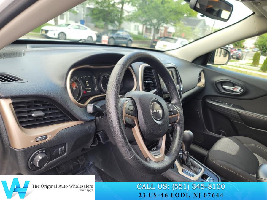 2016 Jeep Cherokee FWD 4dr Sport, available for sale in Lodi, New Jersey | AW Auto & Truck Wholesalers, Inc. Lodi, New Jersey 2016 Jeep Cherokee FWD 4dr Sport, available for sale in Lodi, New Jersey | AW Auto & Truck Wholesalers, Inc. Lodi, New Jersey