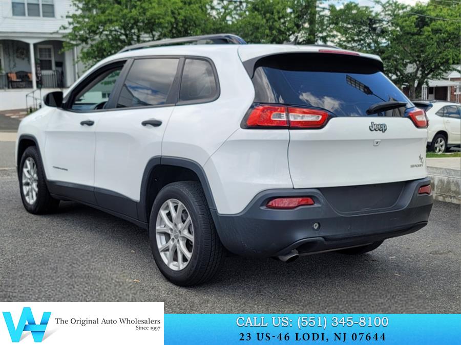 2016 Jeep Cherokee FWD 4dr Sport, available for sale in Lodi, New Jersey | AW Auto & Truck Wholesalers, Inc. Lodi, New Jersey 2016 Jeep Cherokee FWD 4dr Sport, available for sale in Lodi, New Jersey | AW Auto & Truck Wholesalers, Inc. Lodi, New Jersey