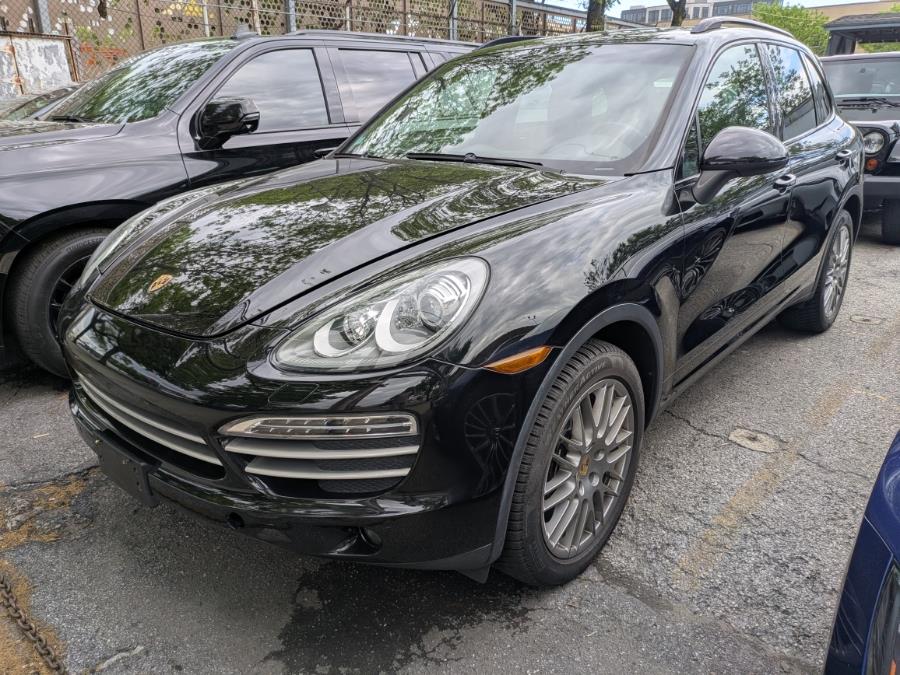 Used 2014 Porsche Cayenne in Long Island City, New York | Luxury Of Queens. Long Island City, New York