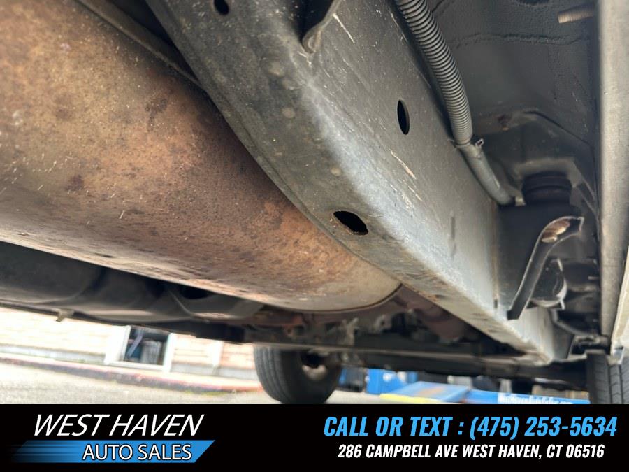 2011 Nissan Pathfinder 4WD 4dr V6 Silver, available for sale in West Haven, Connecticut | West Haven Auto Sales LLC. West Haven, Connecticut 2011 Nissan Pathfinder 4WD 4dr V6 Silver, available for sale in West Haven, Connecticut | West Haven Auto Sales LLC. West Haven, Connecticut