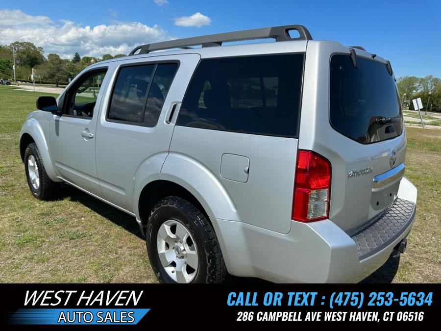 2011 Nissan Pathfinder 4WD 4dr V6 Silver, available for sale in West Haven, Connecticut | West Haven Auto Sales LLC. West Haven, Connecticut 2011 Nissan Pathfinder 4WD 4dr V6 Silver, available for sale in West Haven, Connecticut | West Haven Auto Sales LLC. West Haven, Connecticut