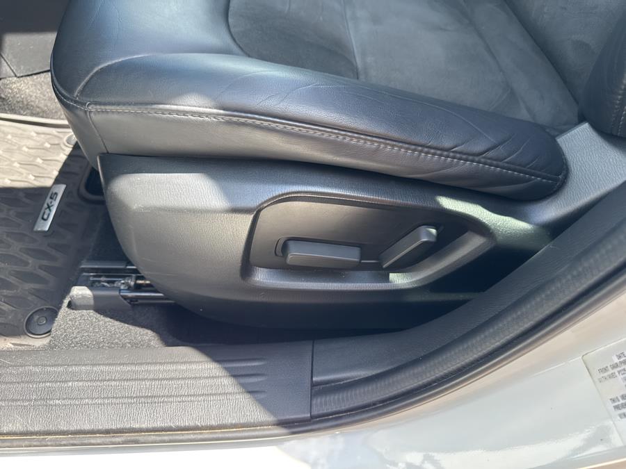2018 Mazda CX-5 Touring AWD, available for sale in Waterbury, Connecticut | National Auto Brokers, Inc.. Waterbury, Connecticut 2018 Mazda CX-5 Touring AWD, available for sale in Waterbury, Connecticut | National Auto Brokers, Inc.. Waterbury, Connecticut