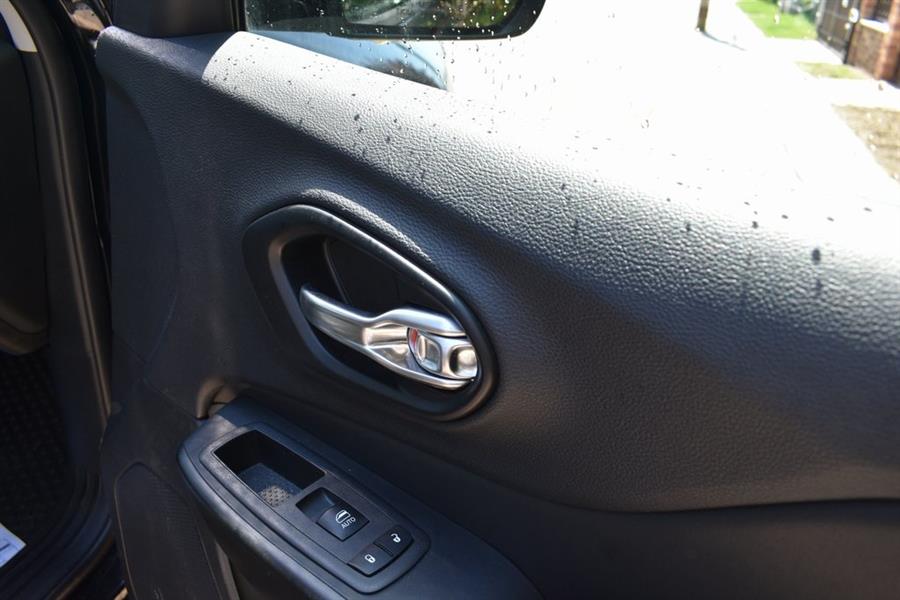 2022 Jeep Cherokee Trailhawk, available for sale in Hempstead, New York | Certified Automotive Group. Hempstead, New York 2022 Jeep Cherokee Trailhawk, available for sale in Hempstead, New York | Certified Automotive Group. Hempstead, New York