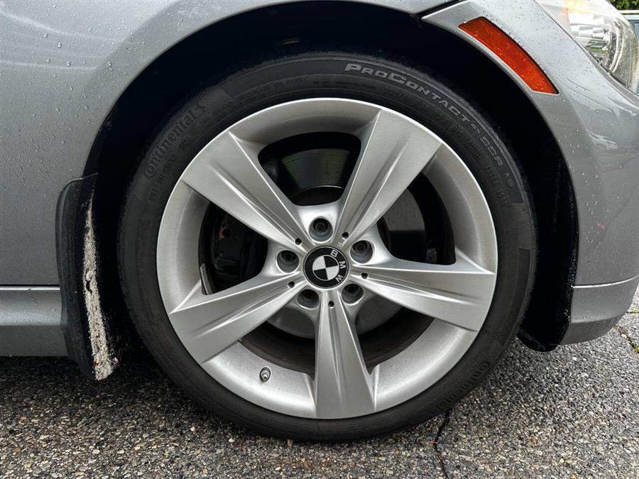 2011 BMW 3 Series 335i xDrive AWD 4dr Sedan, available for sale in Hempstead, New York | VIP Auto Credit Express. Hempstead, New York 2011 BMW 3 Series 335i xDrive AWD 4dr Sedan, available for sale in Hempstead, New York | VIP Auto Credit Express. Hempstead, New York