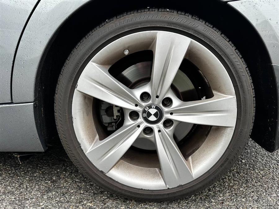 2011 BMW 3 Series 335i xDrive AWD 4dr Sedan, available for sale in Hempstead, New York | VIP Auto Credit Express. Hempstead, New York 2011 BMW 3 Series 335i xDrive AWD 4dr Sedan, available for sale in Hempstead, New York | VIP Auto Credit Express. Hempstead, New York
