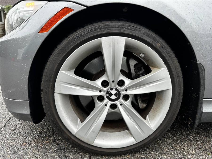 2011 BMW 3 Series 335i xDrive AWD 4dr Sedan, available for sale in Hempstead, New York | VIP Auto Credit Express. Hempstead, New York 2011 BMW 3 Series 335i xDrive AWD 4dr Sedan, available for sale in Hempstead, New York | VIP Auto Credit Express. Hempstead, New York